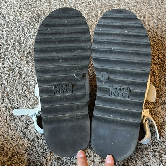 Madden NYC Women’s Size 6 Platform Buckle Strap Chunky  Sandals - Picture 5 of 9